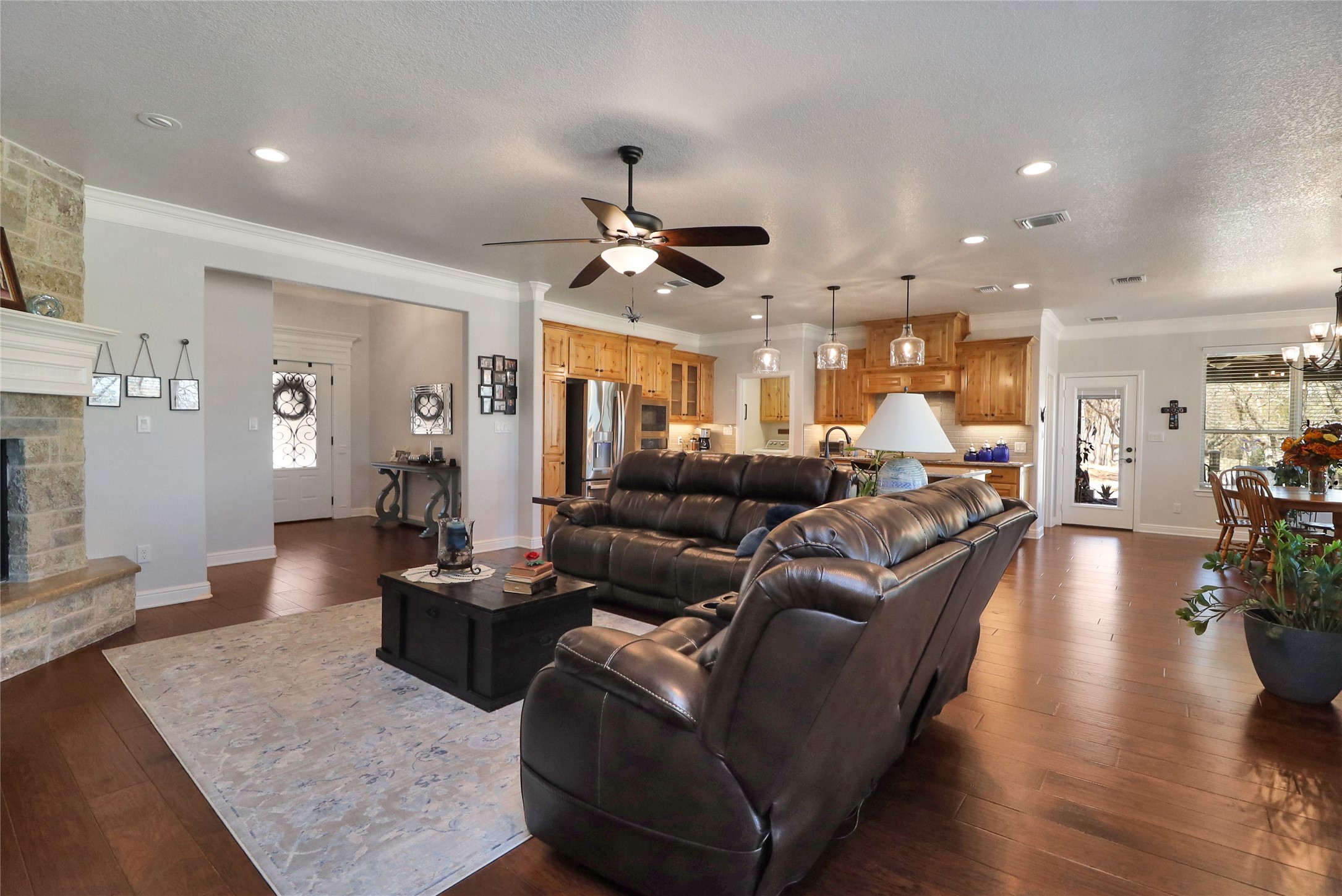 8701 Oakland Court Granbury TX 76049