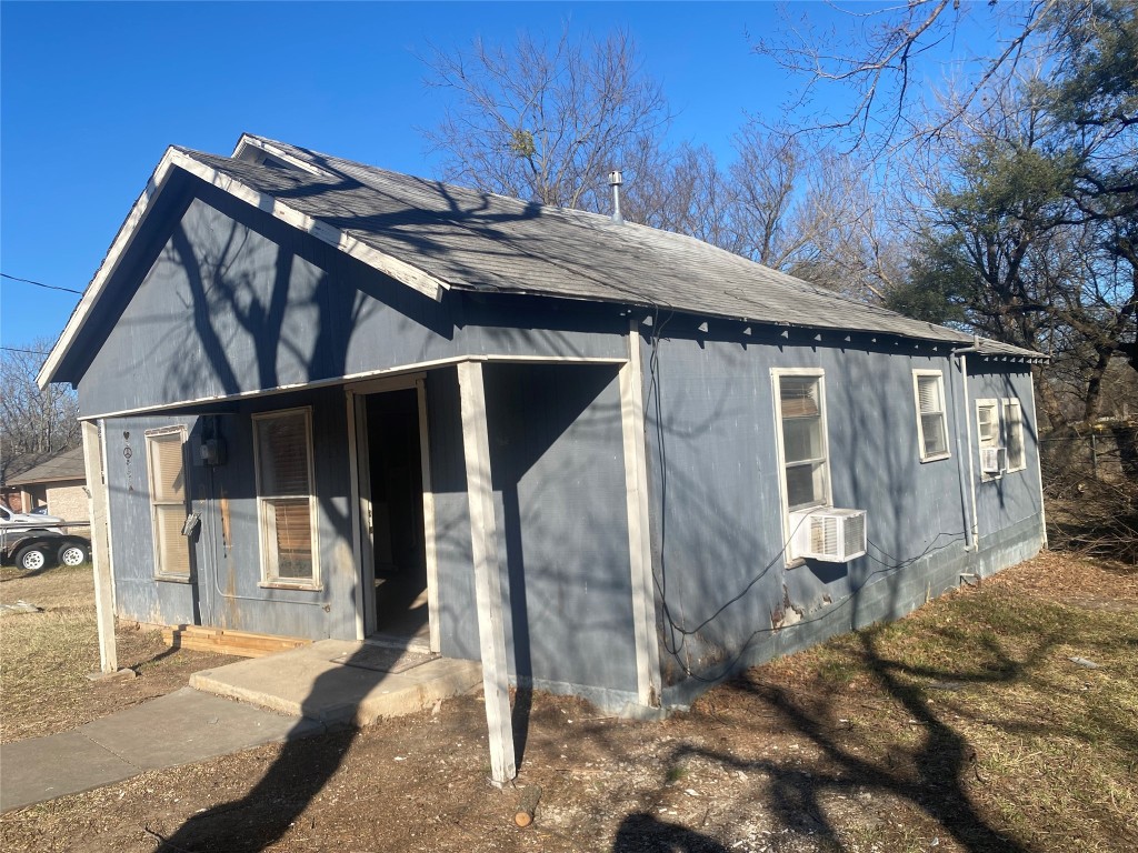 1008 Van Winkle Street Weatherford TX 76086