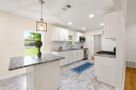 2401 Sunset Street Denison TX 75020