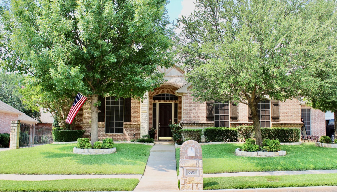 684 Bear Creek Drive Hurst TX 76054