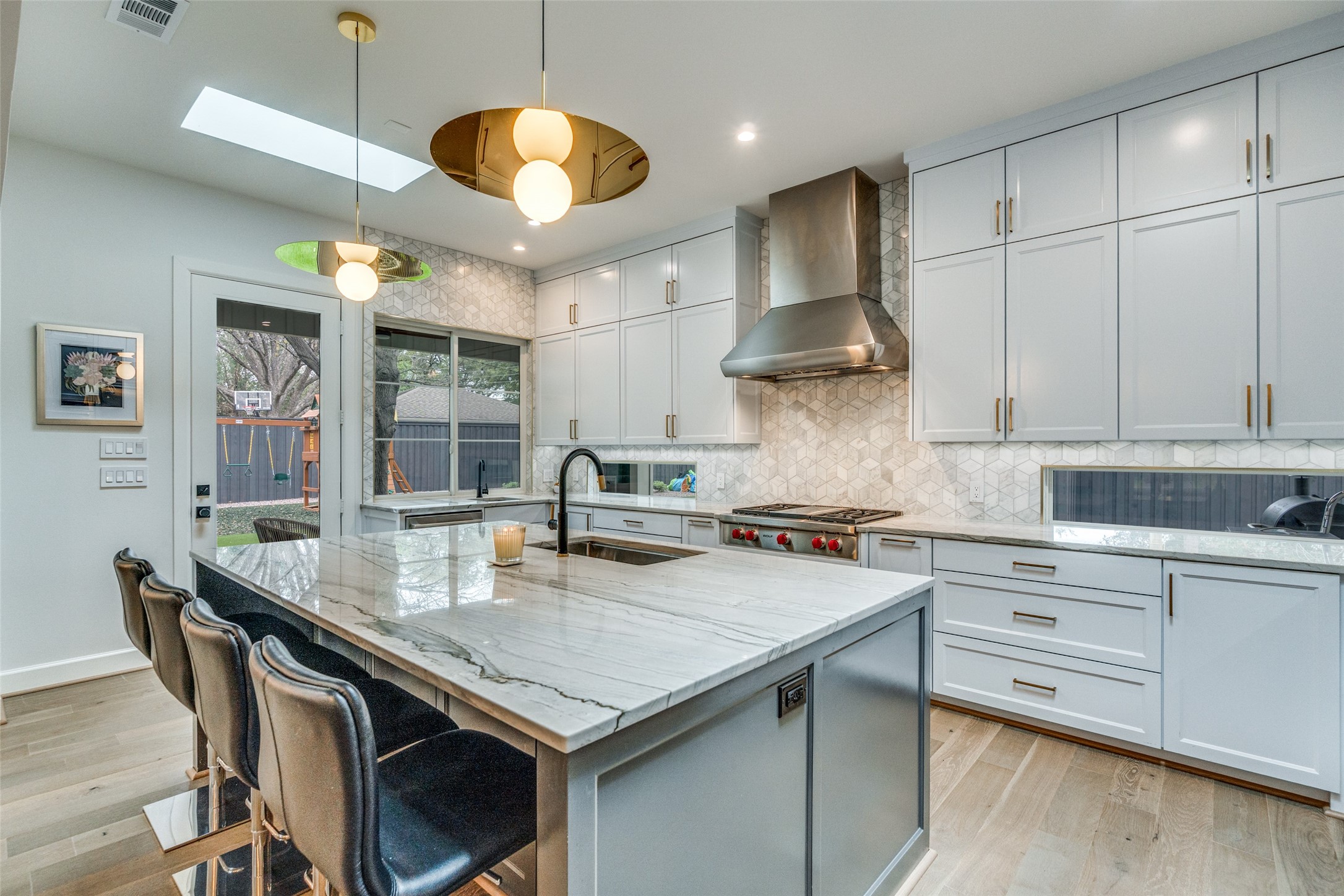4034 Alta Vista Lane Dallas TX 75229