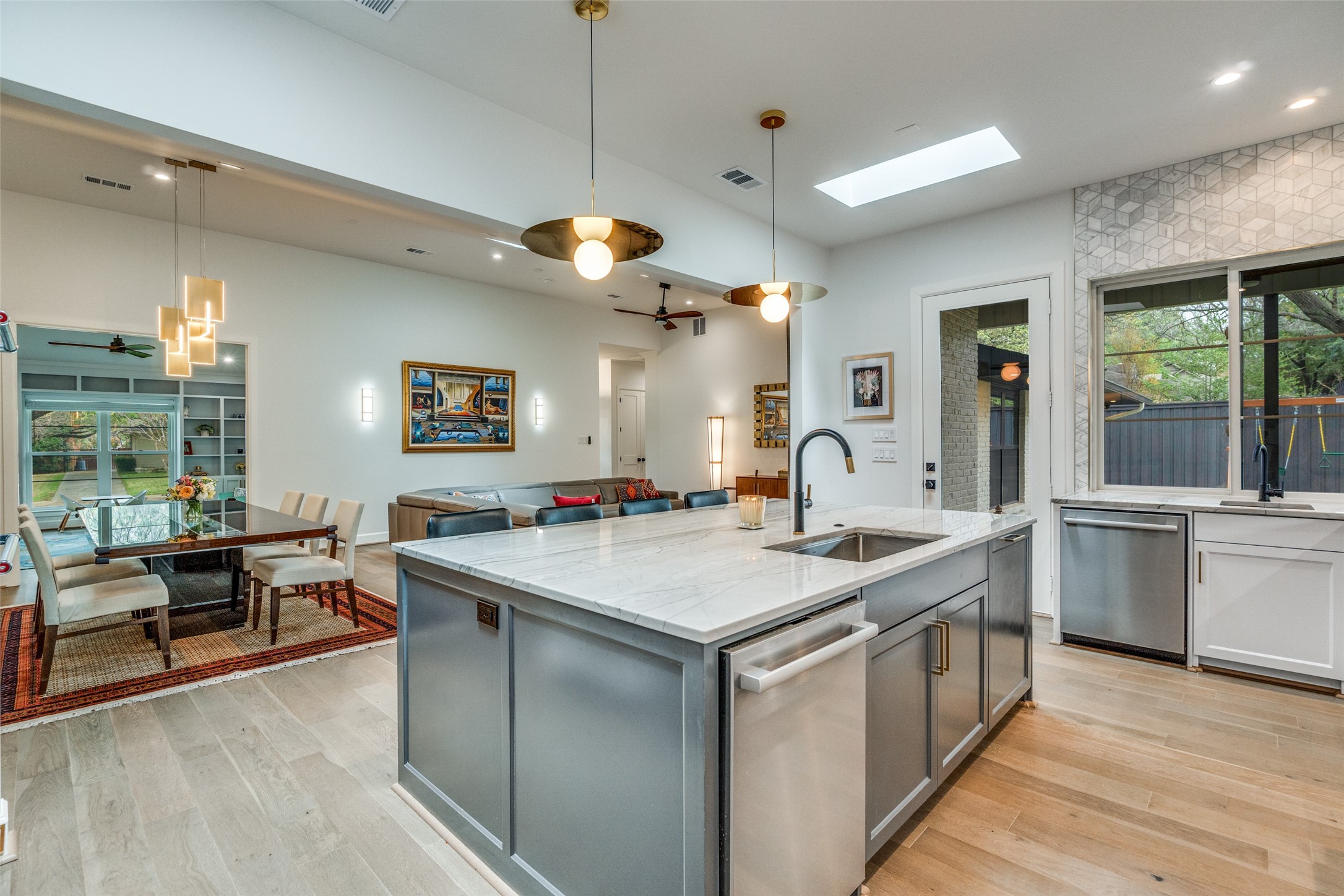 4034 Alta Vista Lane Dallas TX 75229