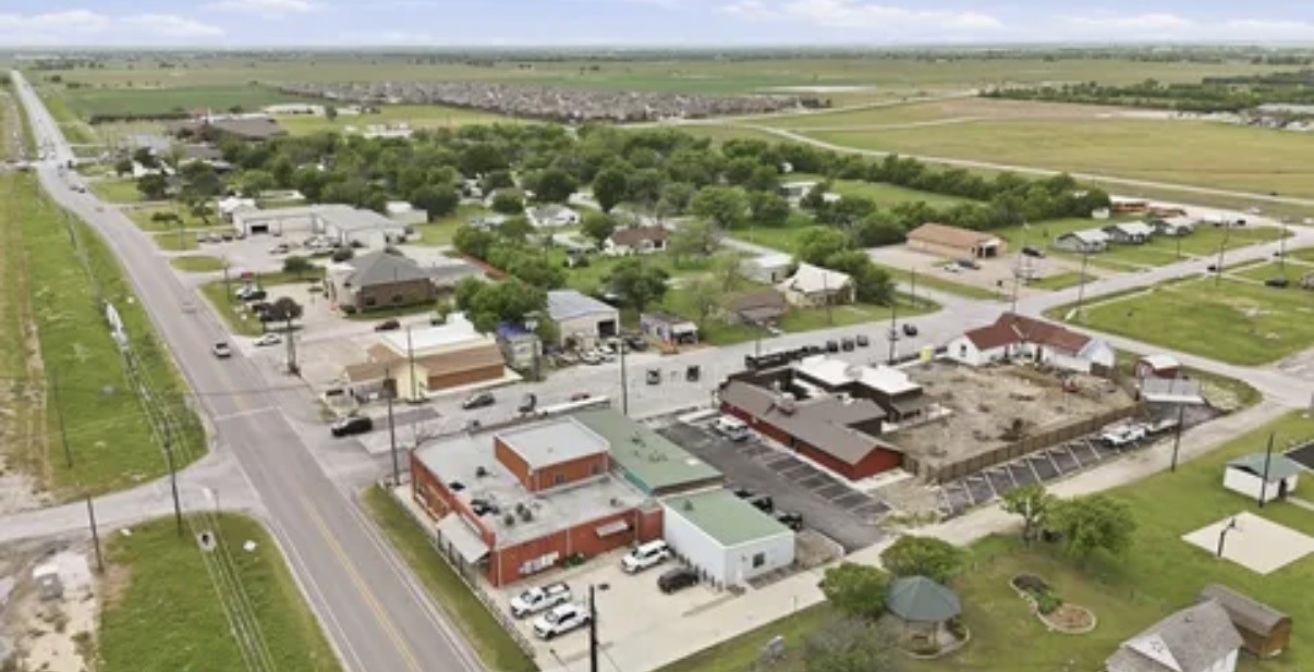 104 N Frederick Street Ponder TX 76259