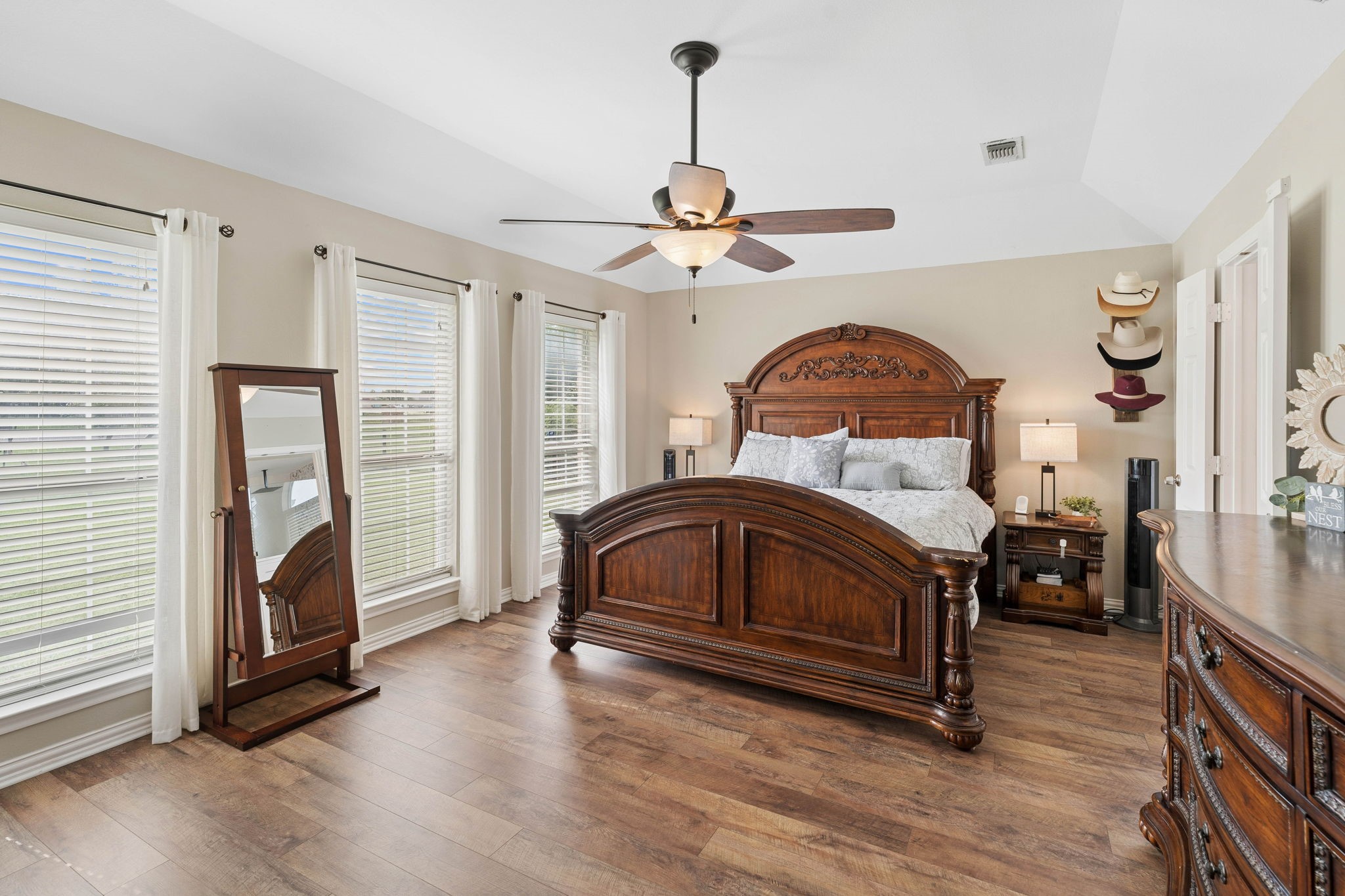104 N Frederick Street Ponder TX 76259