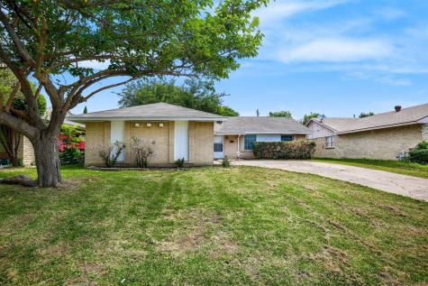 310 W Springdale Lane Grand Prairie TX 75052