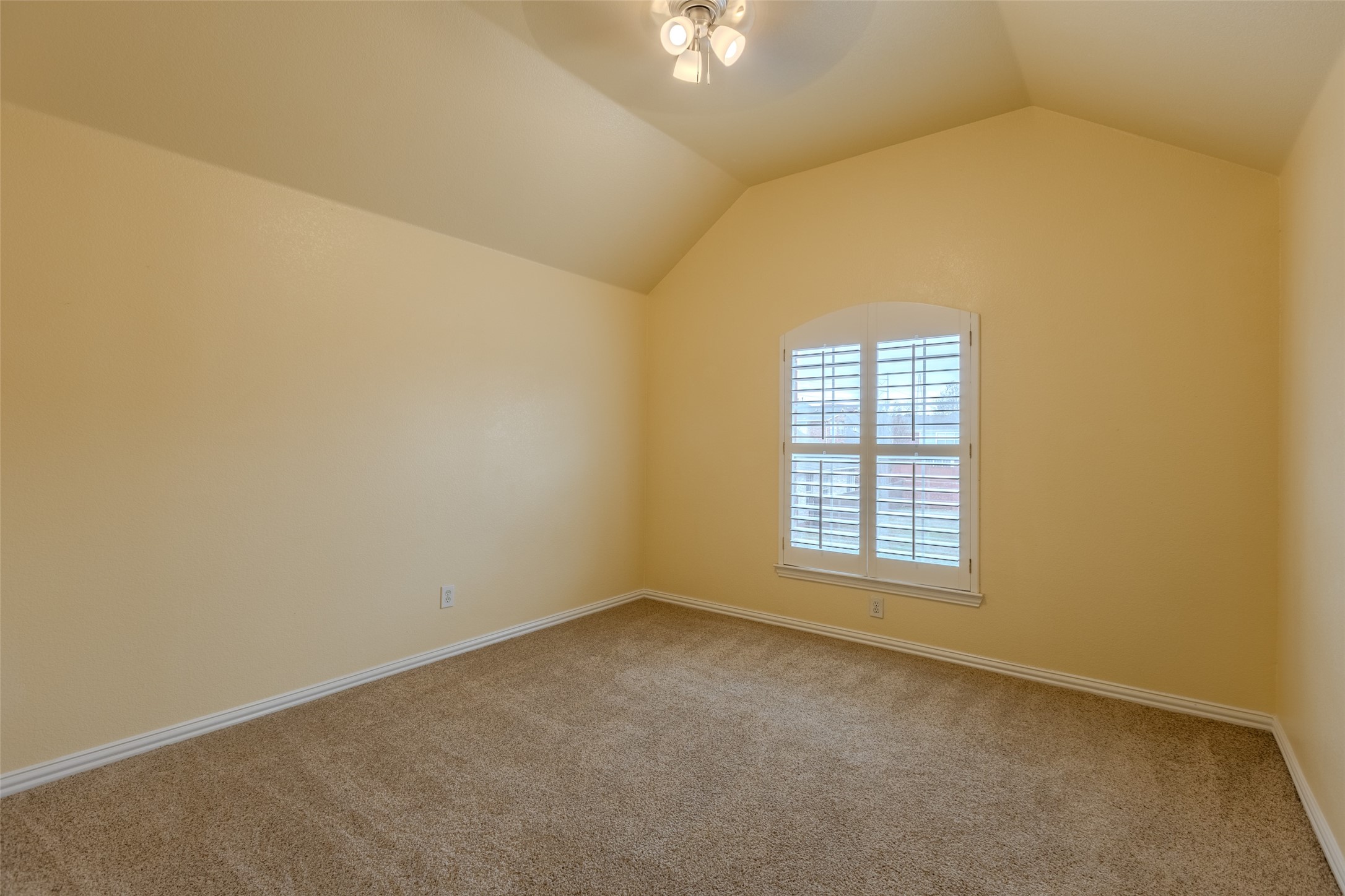 452 Richmond Street Irving TX 75063