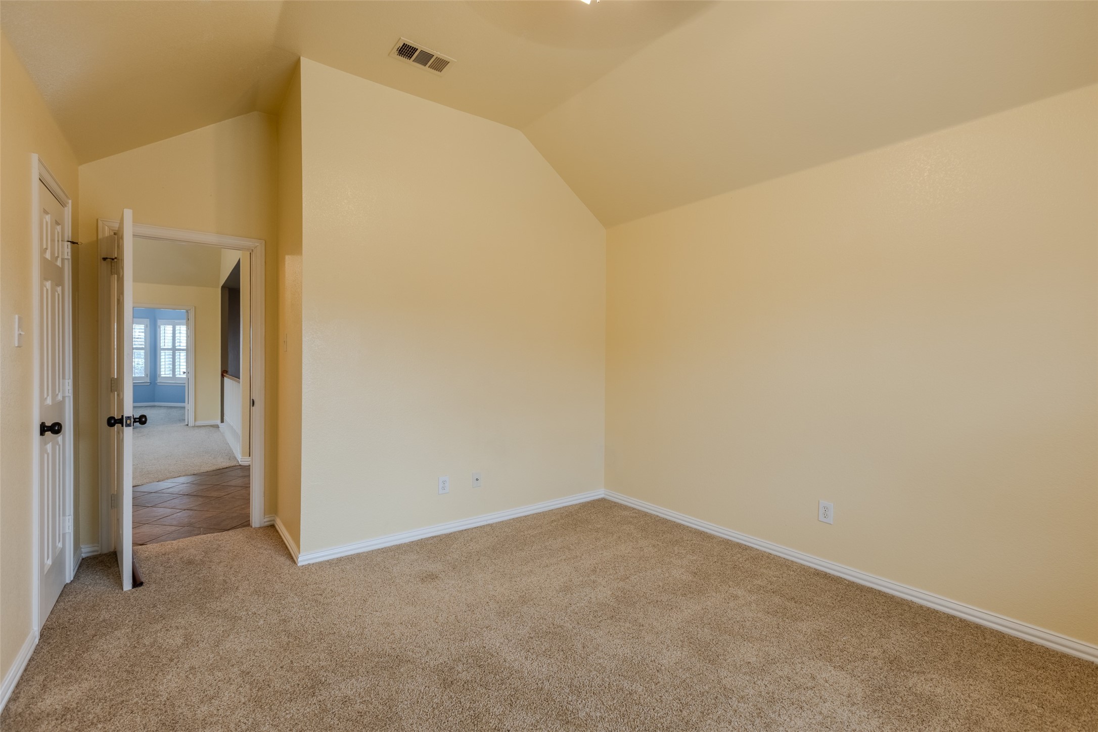 452 Richmond Street Irving TX 75063
