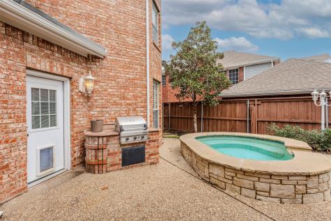 452 Richmond Street Irving TX 75063