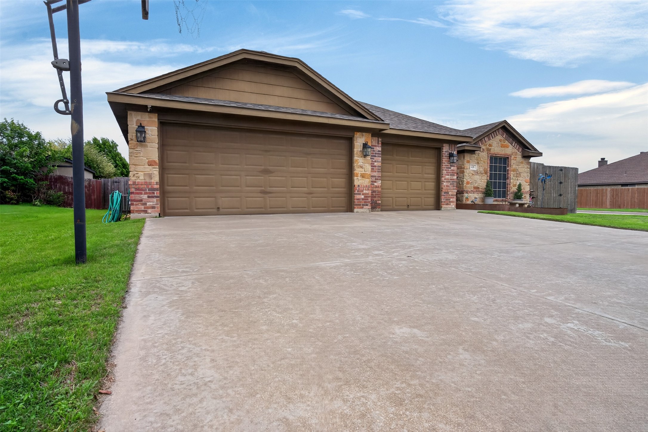 629 E Sheila Circle Joshua TX 76058