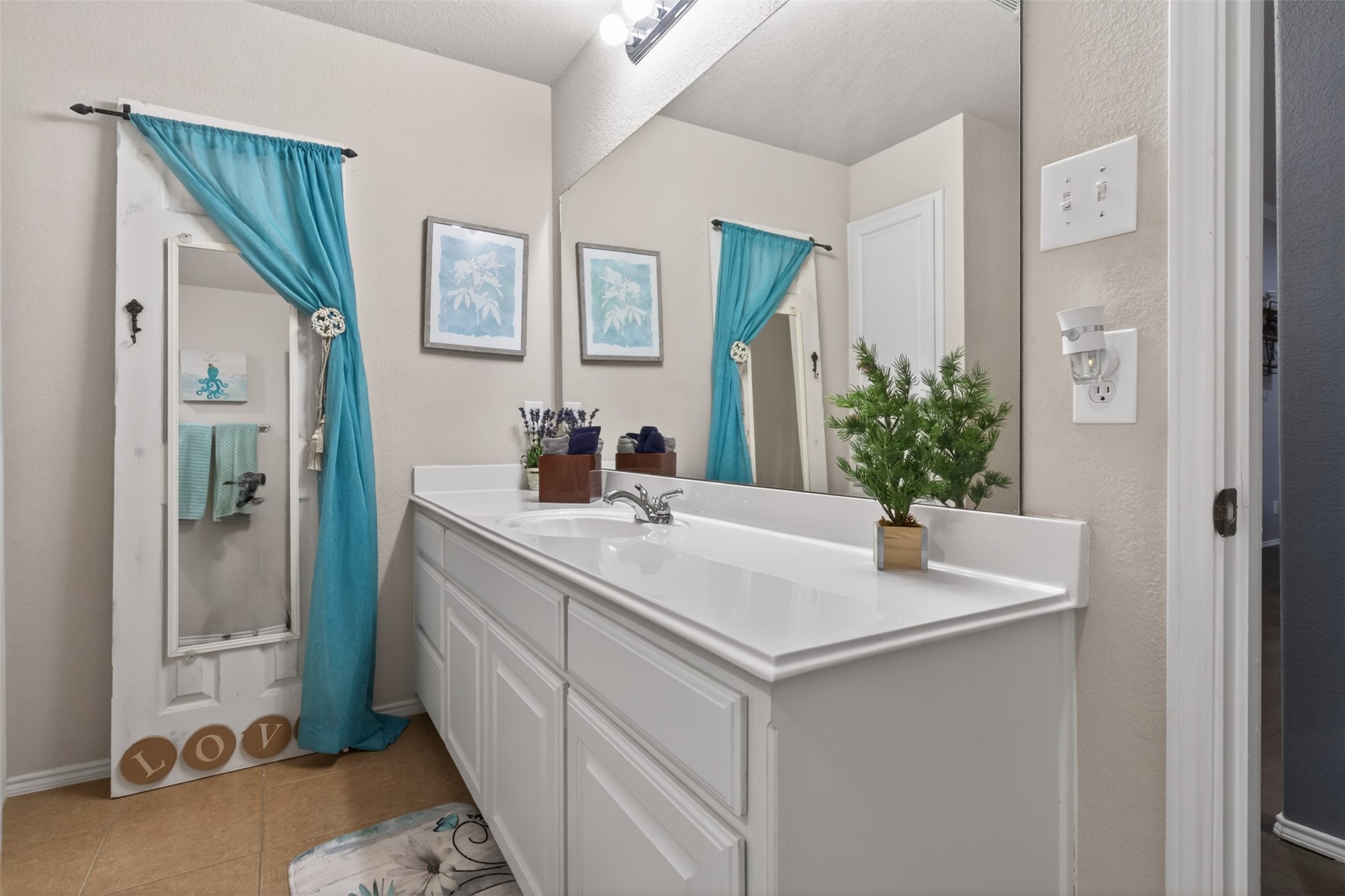 629 E Sheila Circle Joshua TX 76058