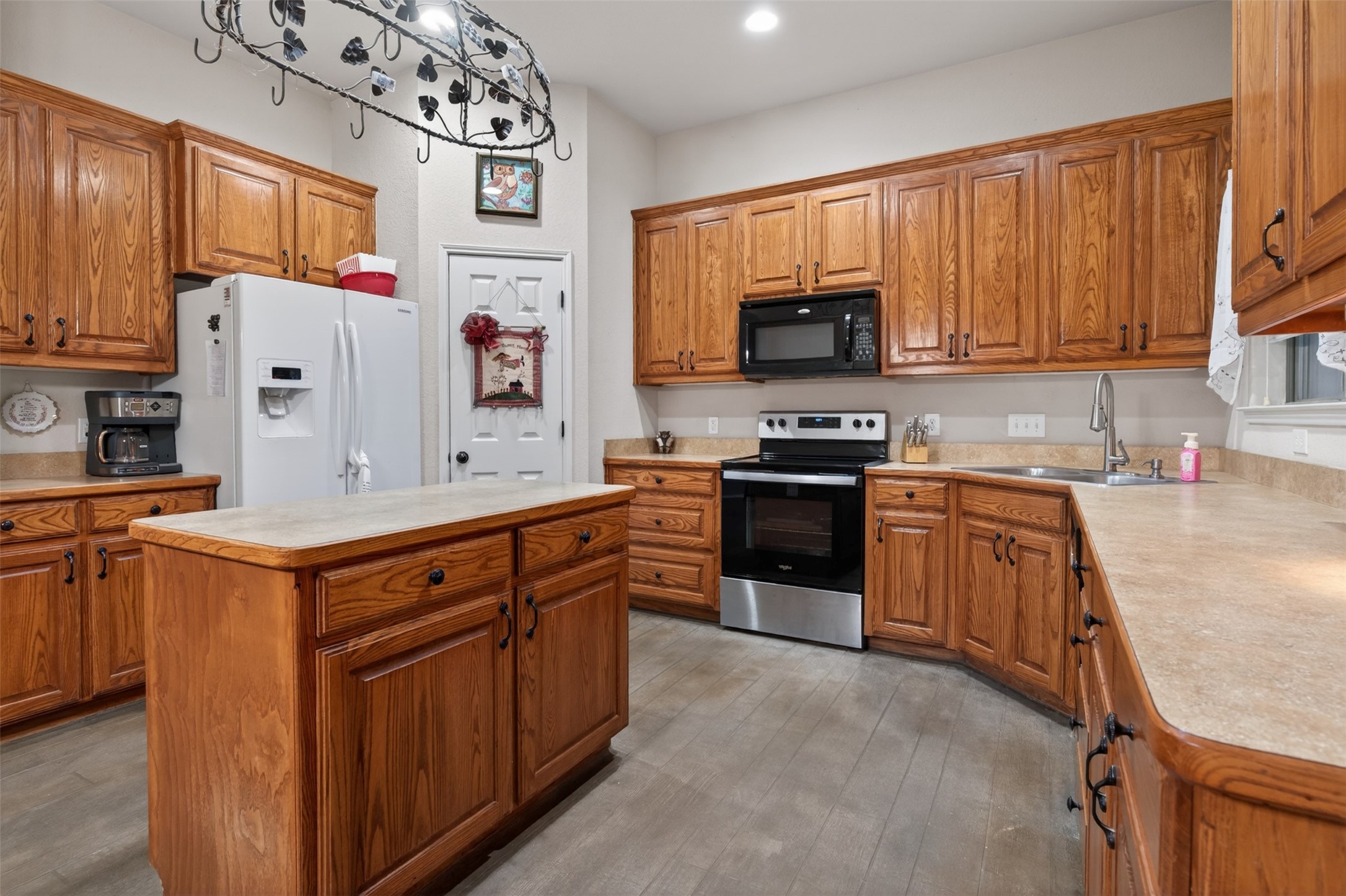 629 E Sheila Circle Joshua TX 76058