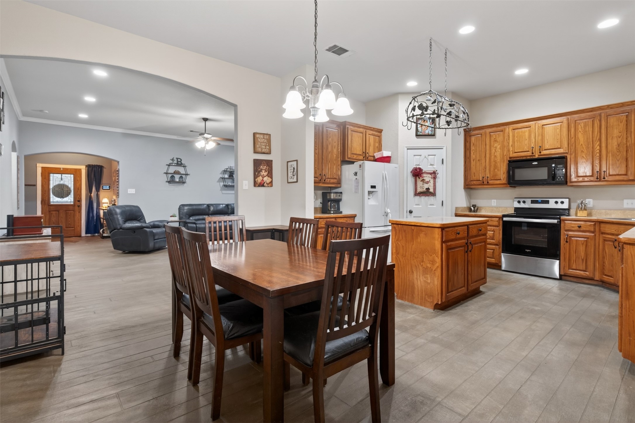 629 E Sheila Circle Joshua TX 76058