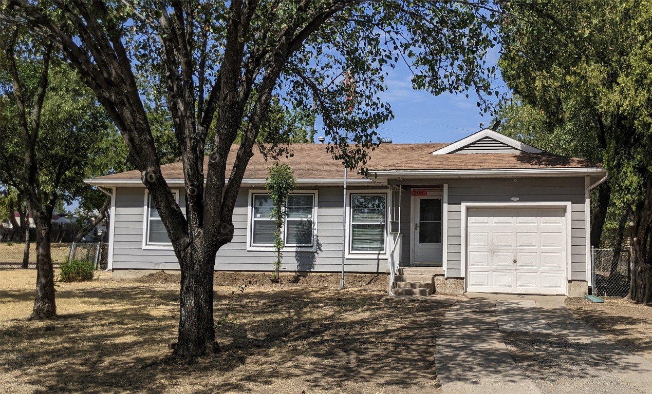 205 NE 37th Street Grand Prairie TX 75050