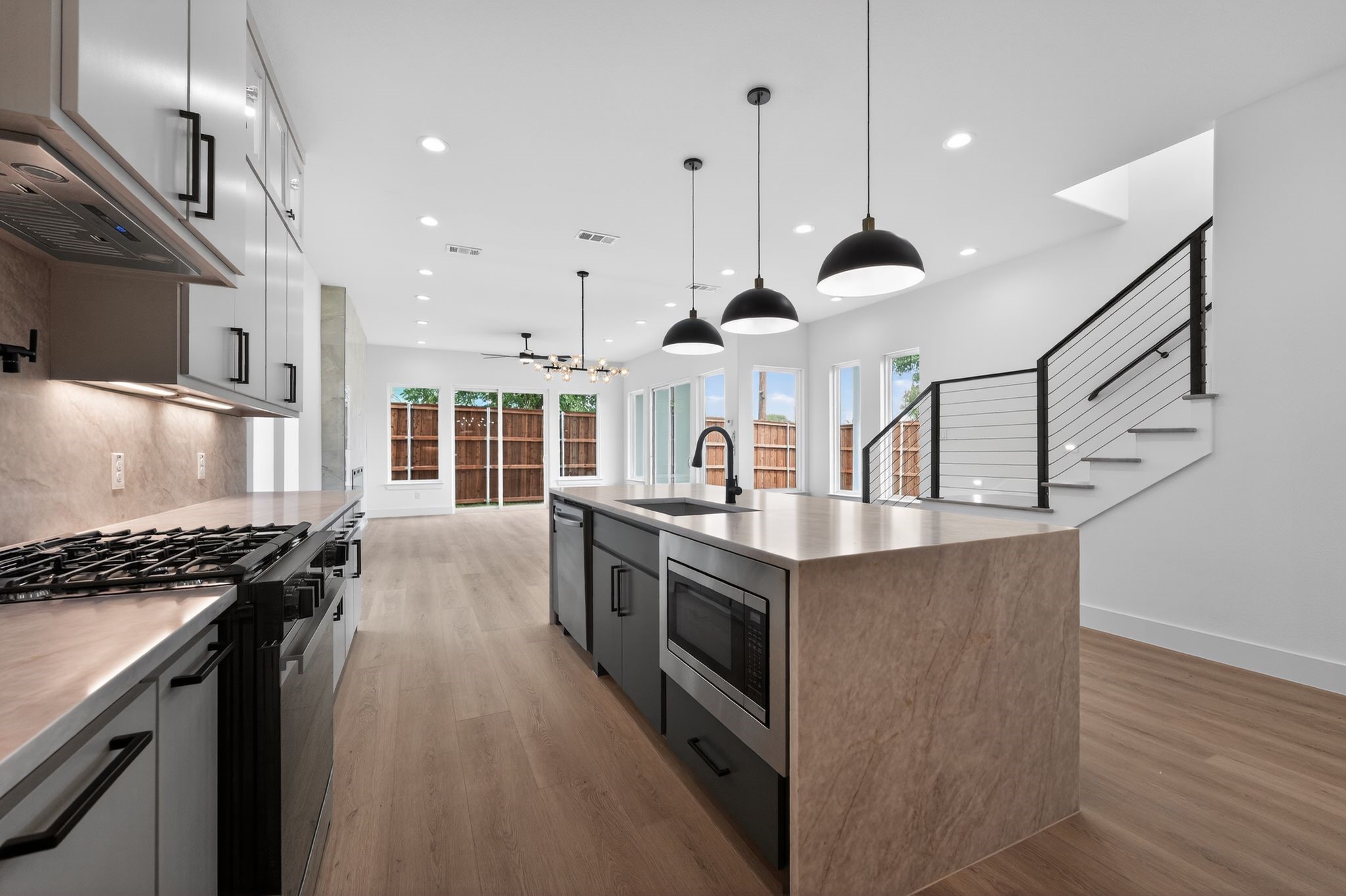 2633 Peabody Avenue Dallas TX 75215