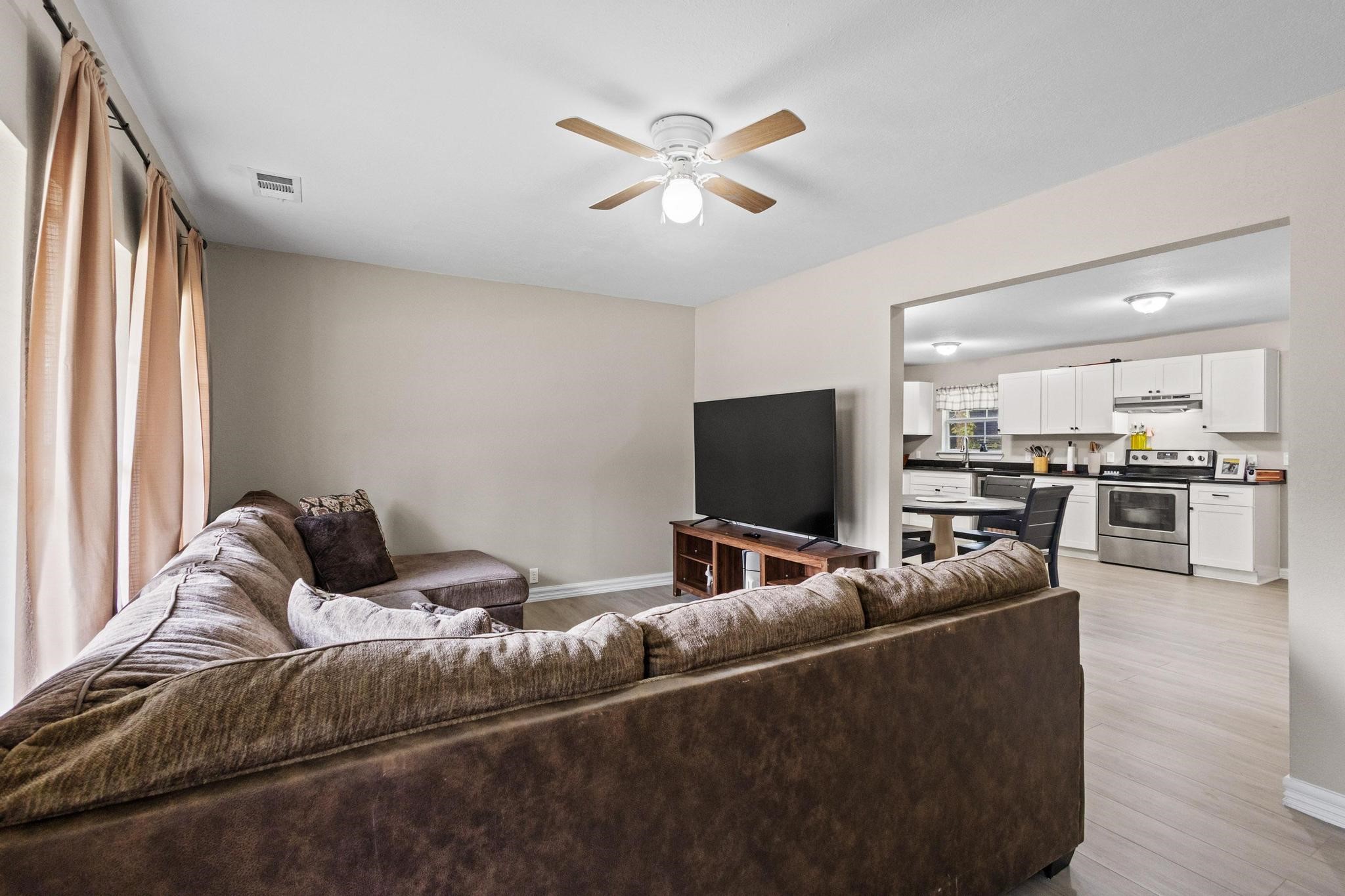 1221 W Crawford Street Denison TX 75020