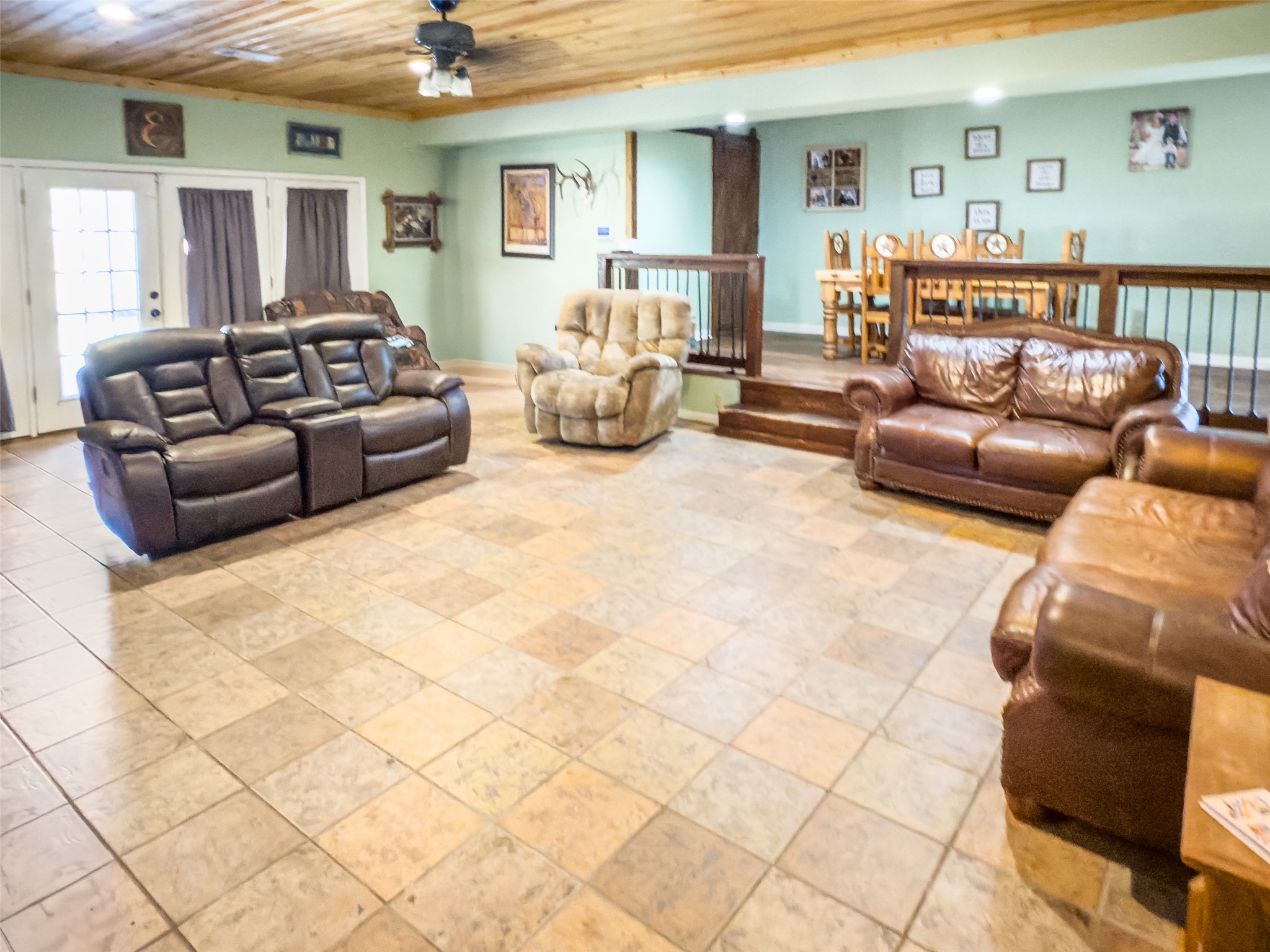 8090 County Road 4528 Palestine TX 75803