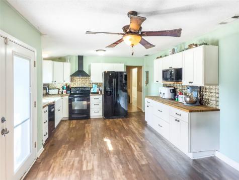 8090 County Road 4528 Palestine TX 75803