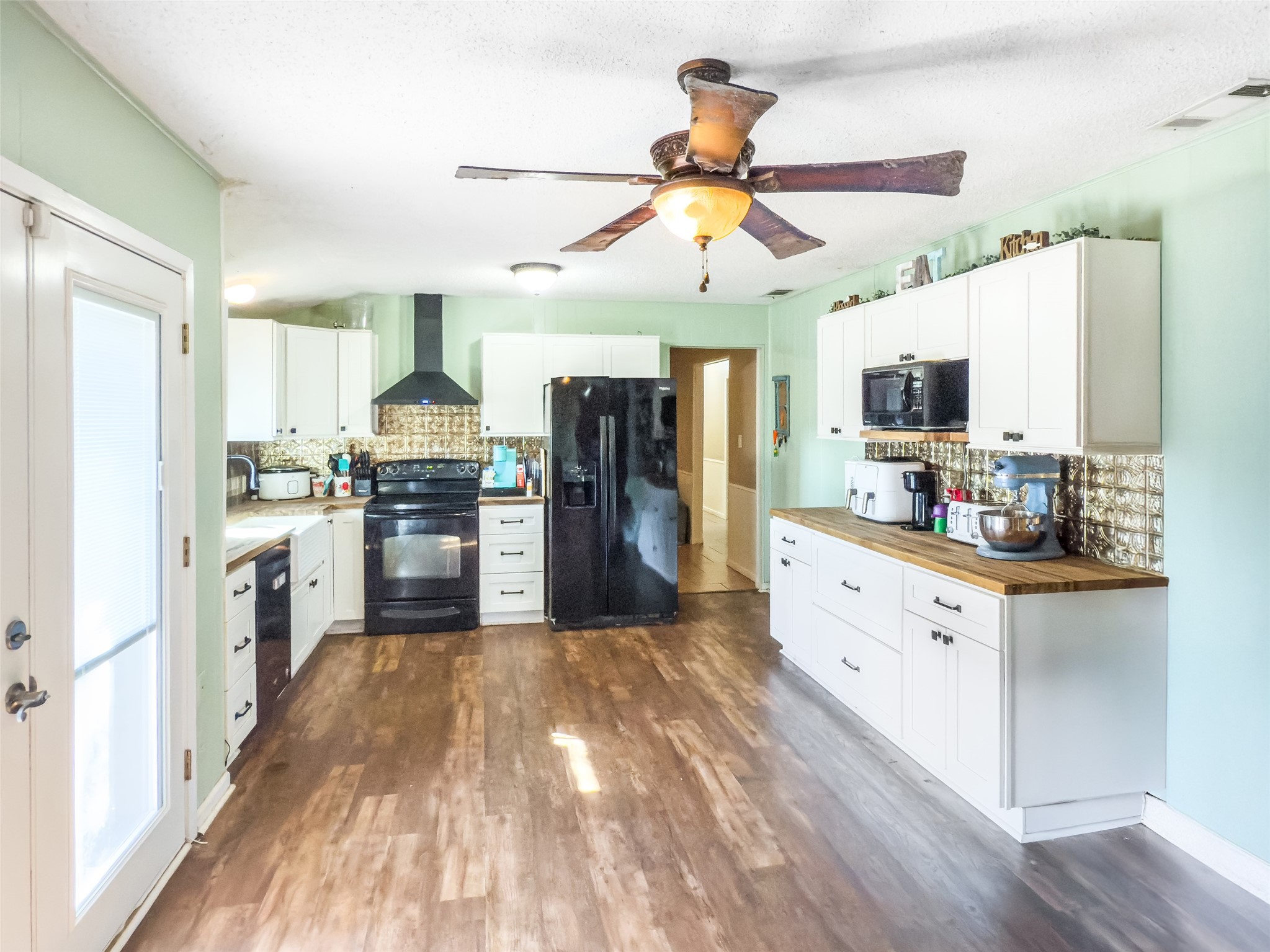 8090 County Road 4528 Palestine TX 75803