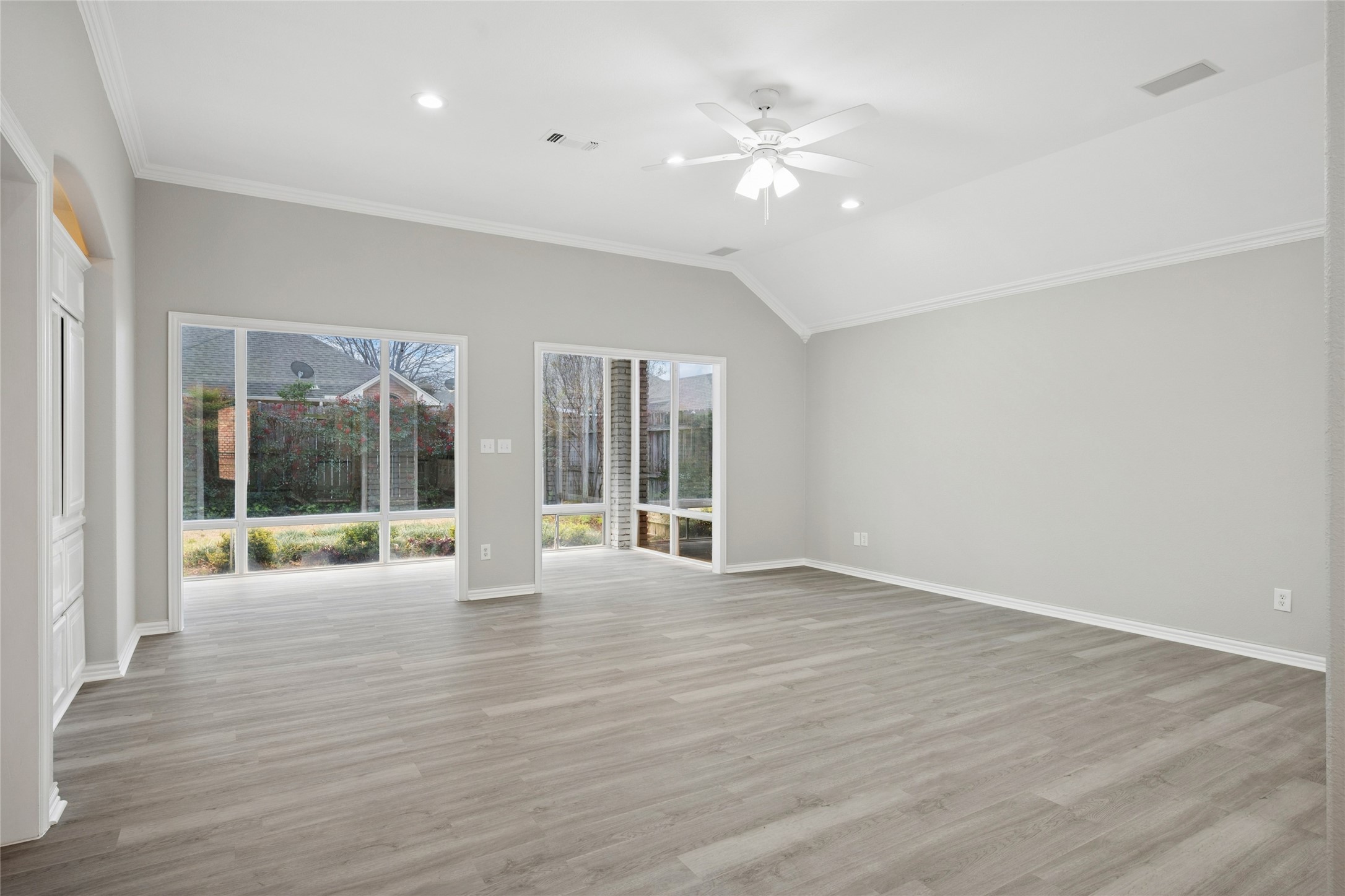 3216 Village Oak Drive Arlington TX 76017