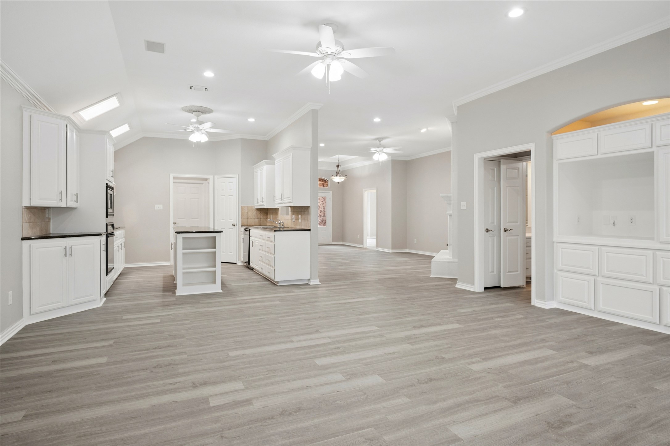 3216 Village Oak Drive Arlington TX 76017