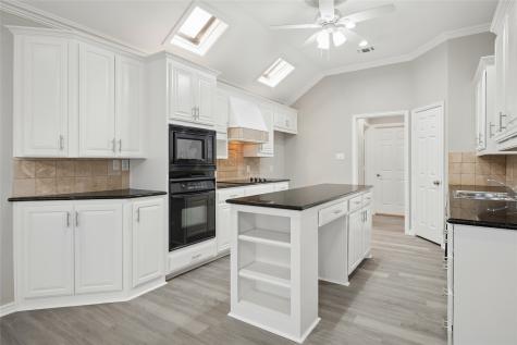 3216 Village Oak Drive Arlington TX 76017