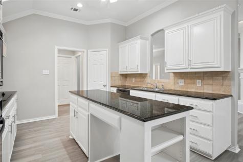 3216 Village Oak Drive Arlington TX 76017