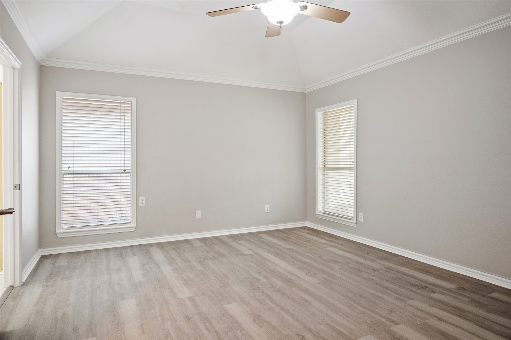 3216 Village Oak Drive Arlington TX 76017