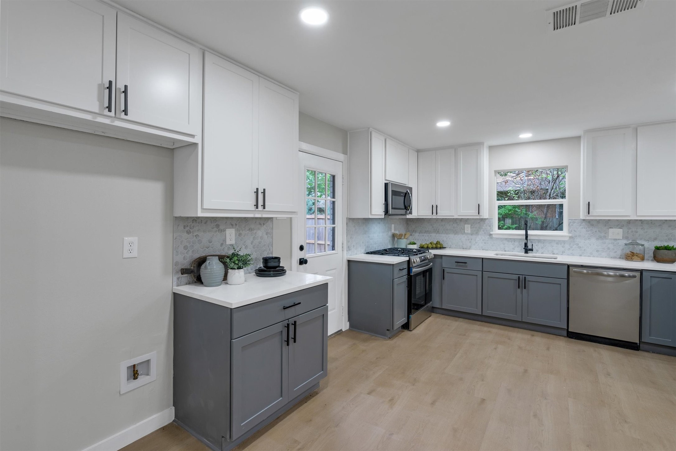 4815 Kelman Street Dallas TX 75214