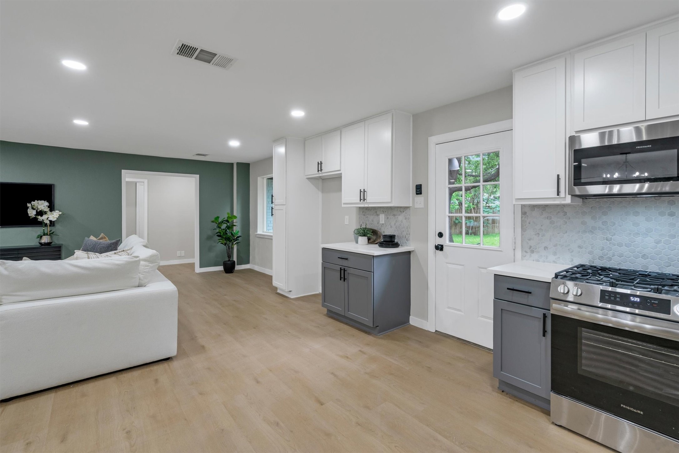 4815 Kelman Street Dallas TX 75214
