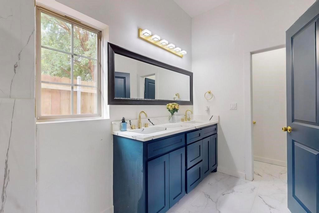 4316 Penrod Avenue Cockrell Hill TX 75211