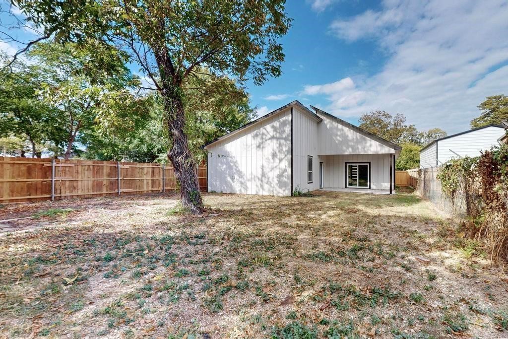 4316 Penrod Avenue Cockrell Hill TX 75211