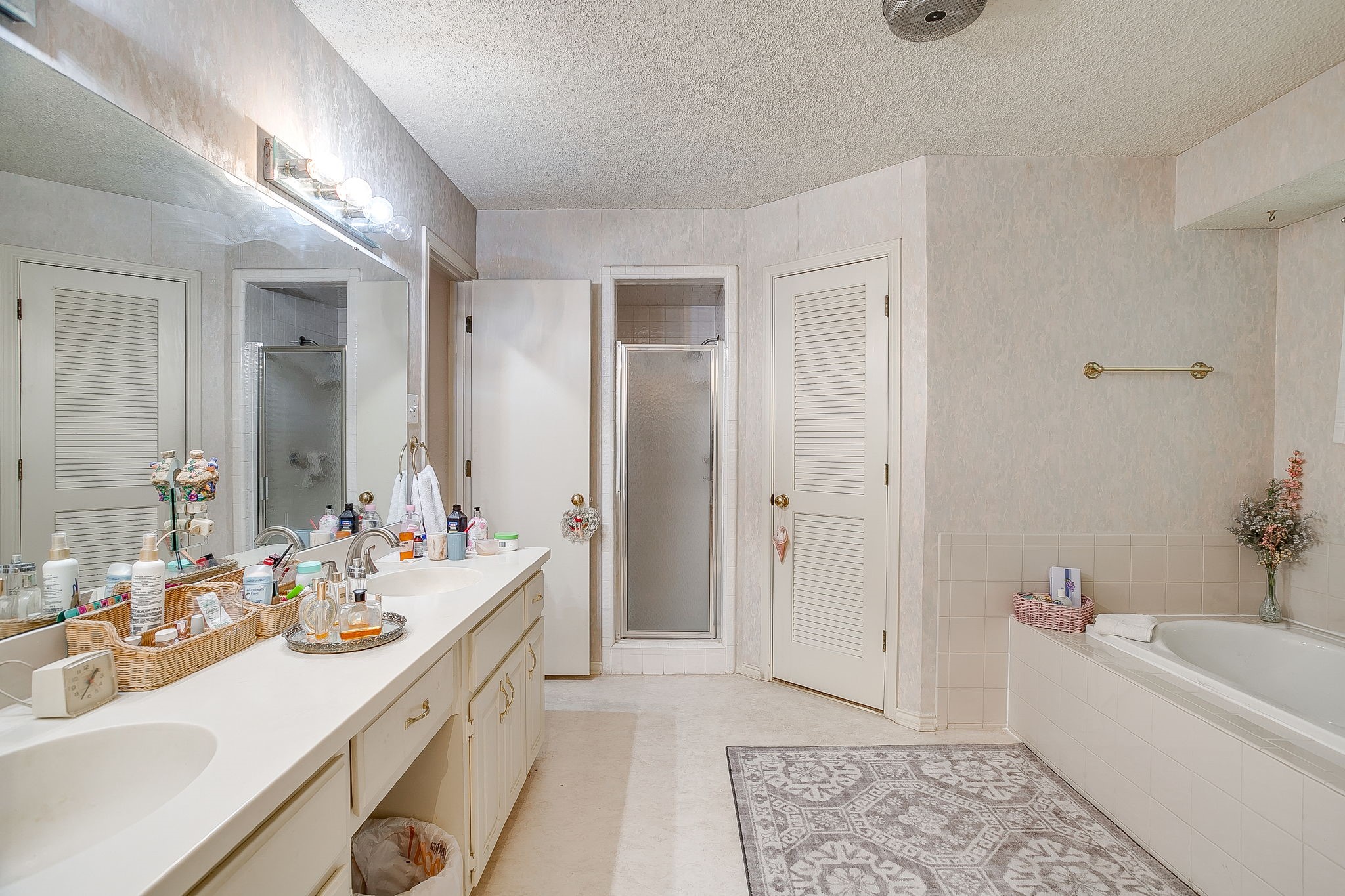 1086 Rock Ridge Drive Burleson TX 76028