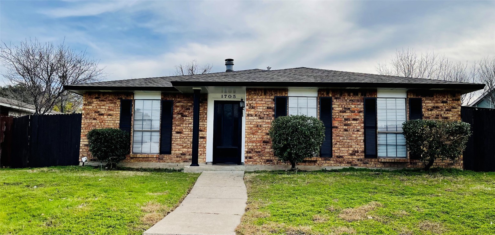 1705 Wilderness Trail Grand Prairie TX 75052