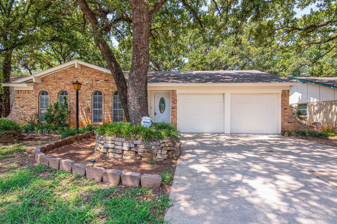 2708 Hilldale Boulevard Arlington TX 76016