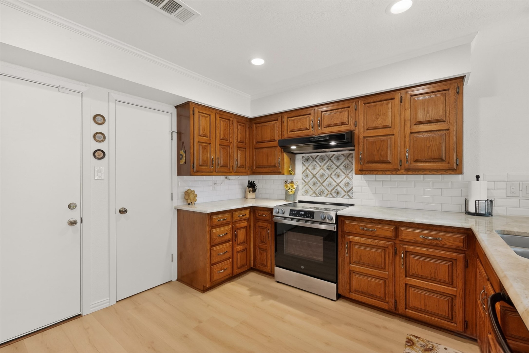 1808 Cherbourg Drive Plano TX 75075