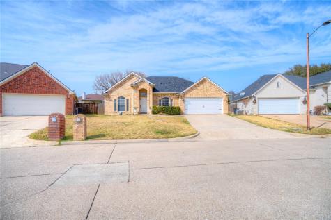1107 Deer Valley Lane Arlington TX 76001