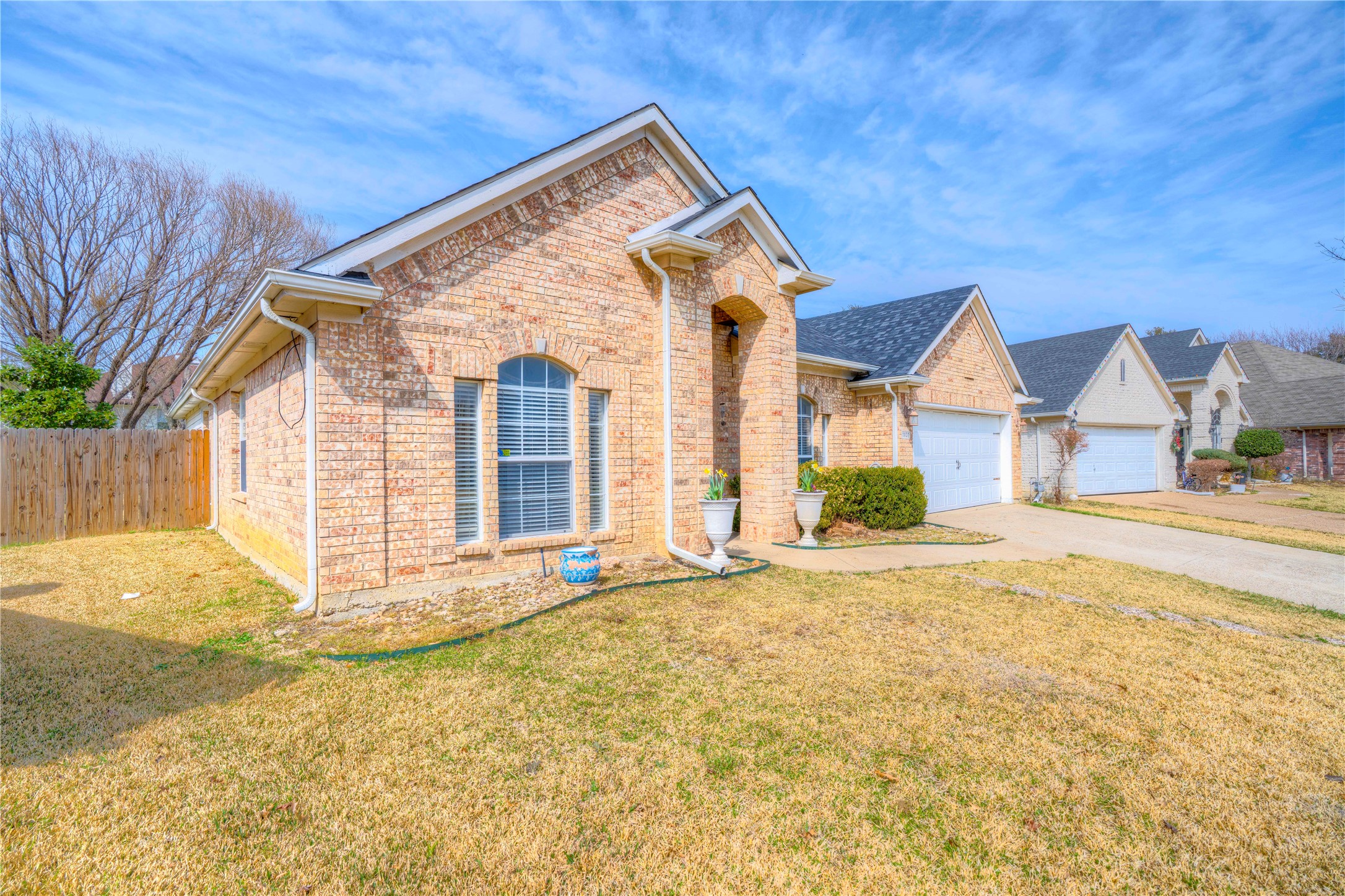 1107 Deer Valley Lane Arlington TX 76001