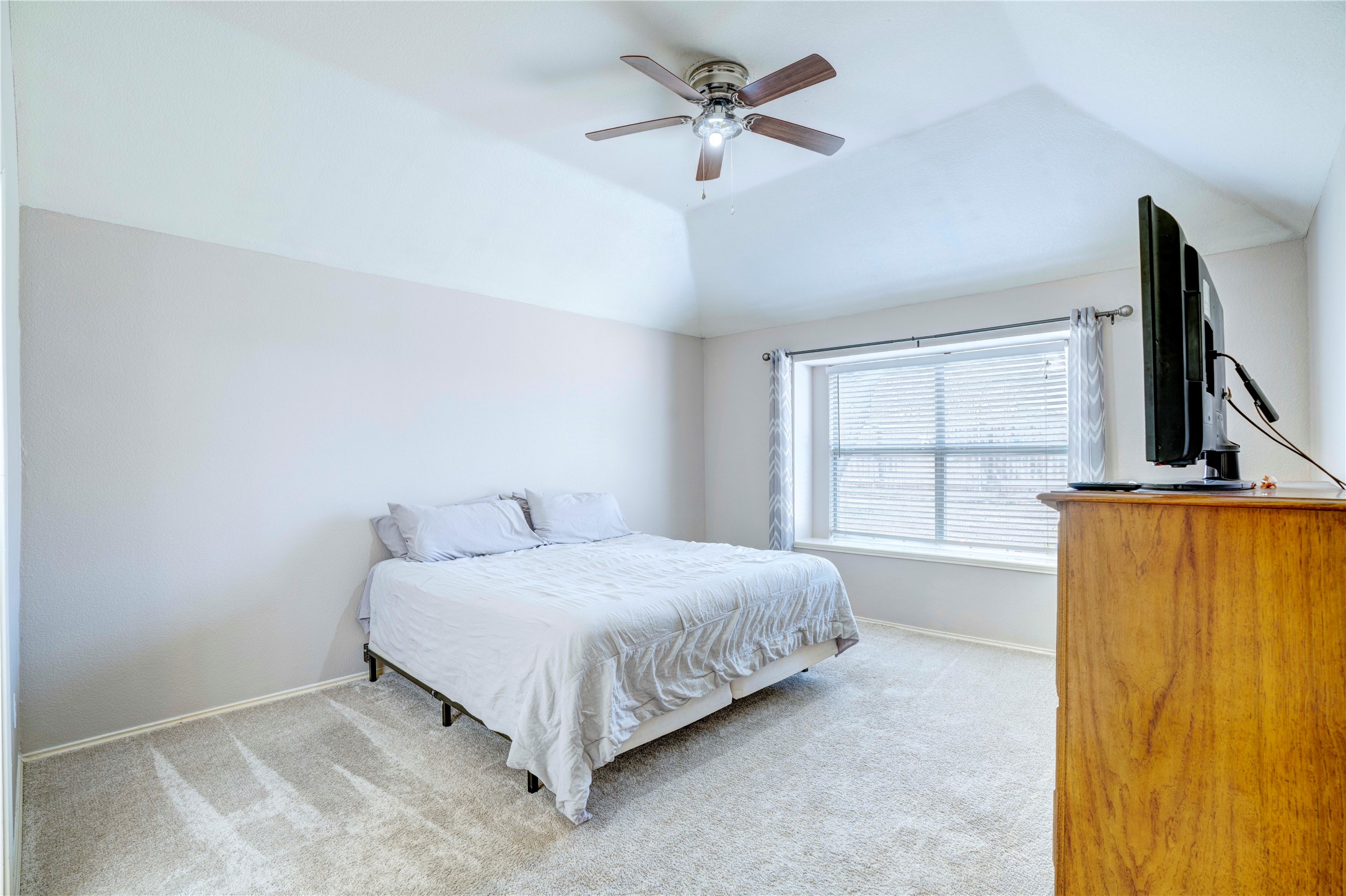 1107 Deer Valley Lane Arlington TX 76001