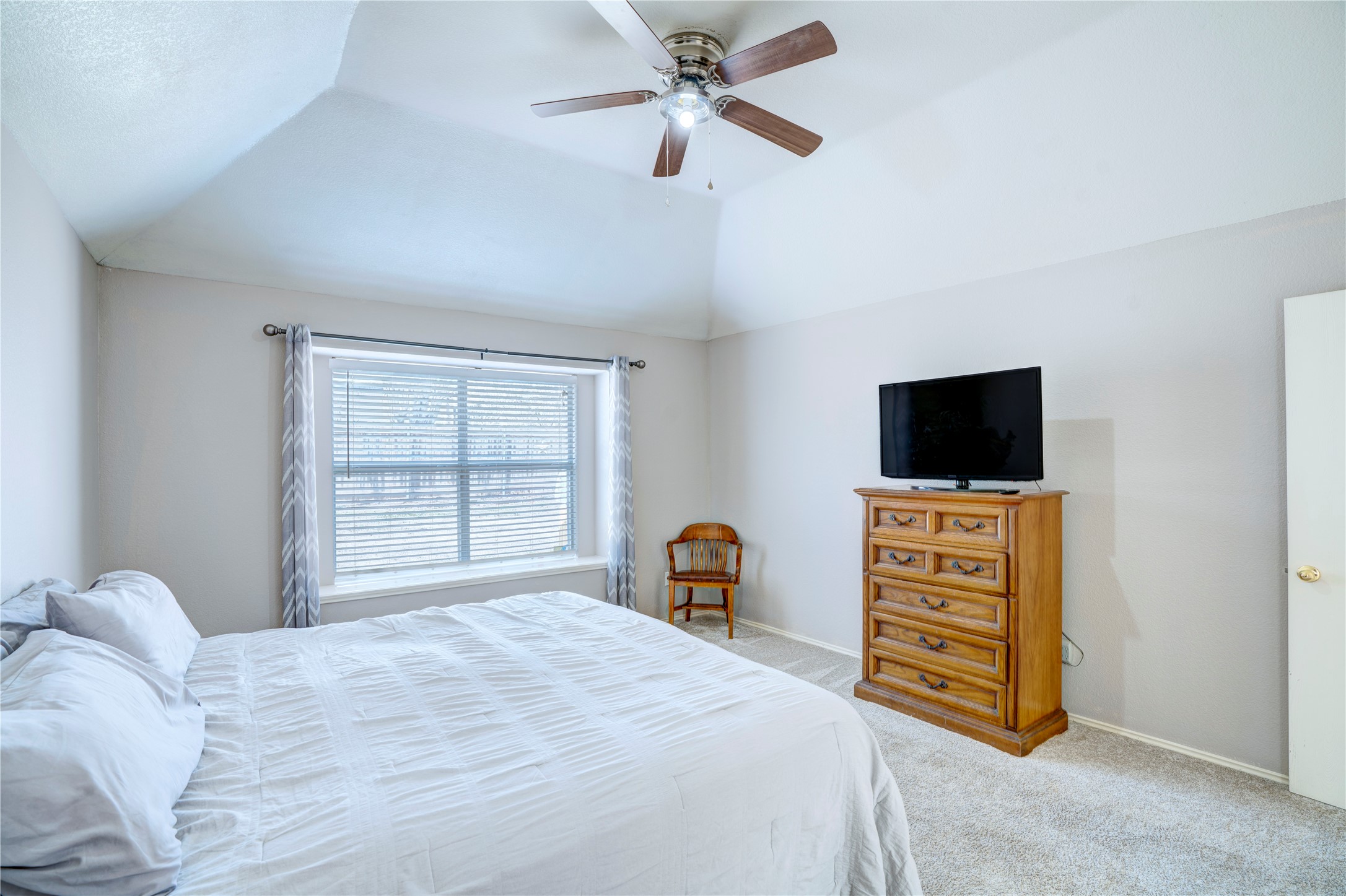 1107 Deer Valley Lane Arlington TX 76001