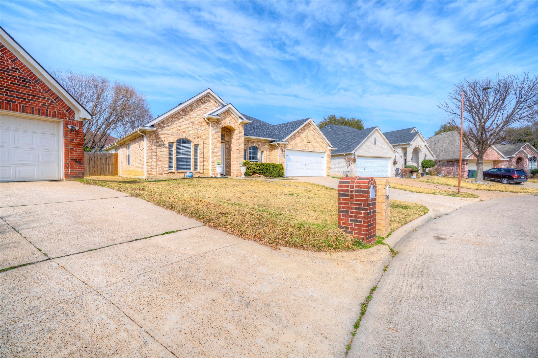 1107 Deer Valley Lane Arlington TX 76001