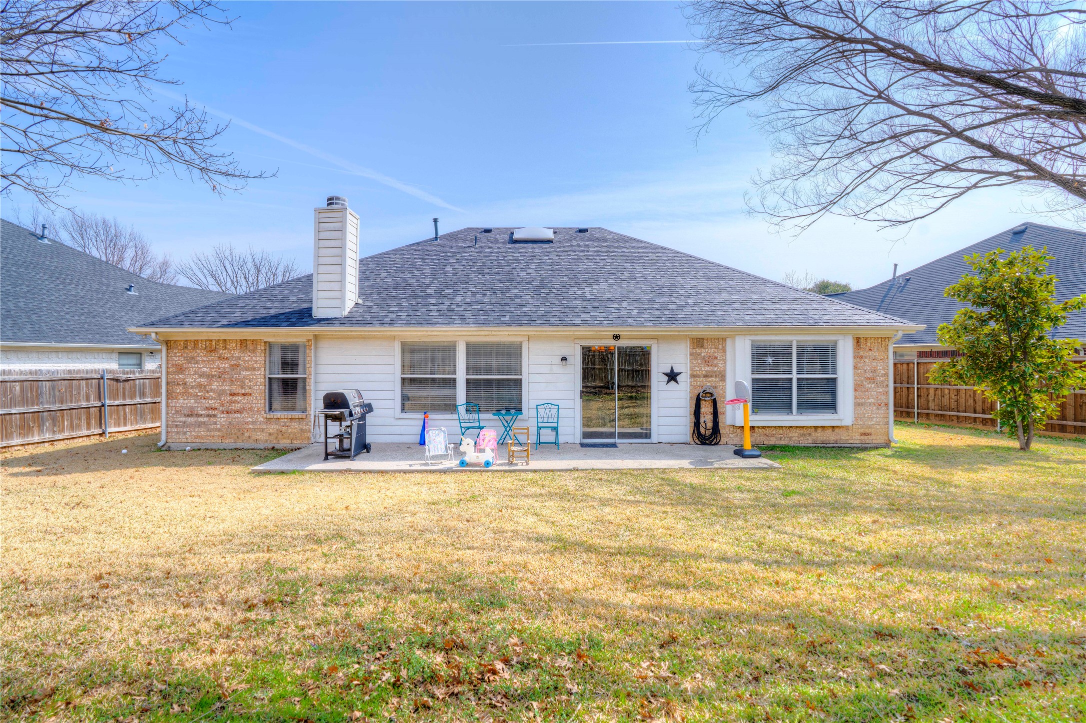 1107 Deer Valley Lane Arlington TX 76001