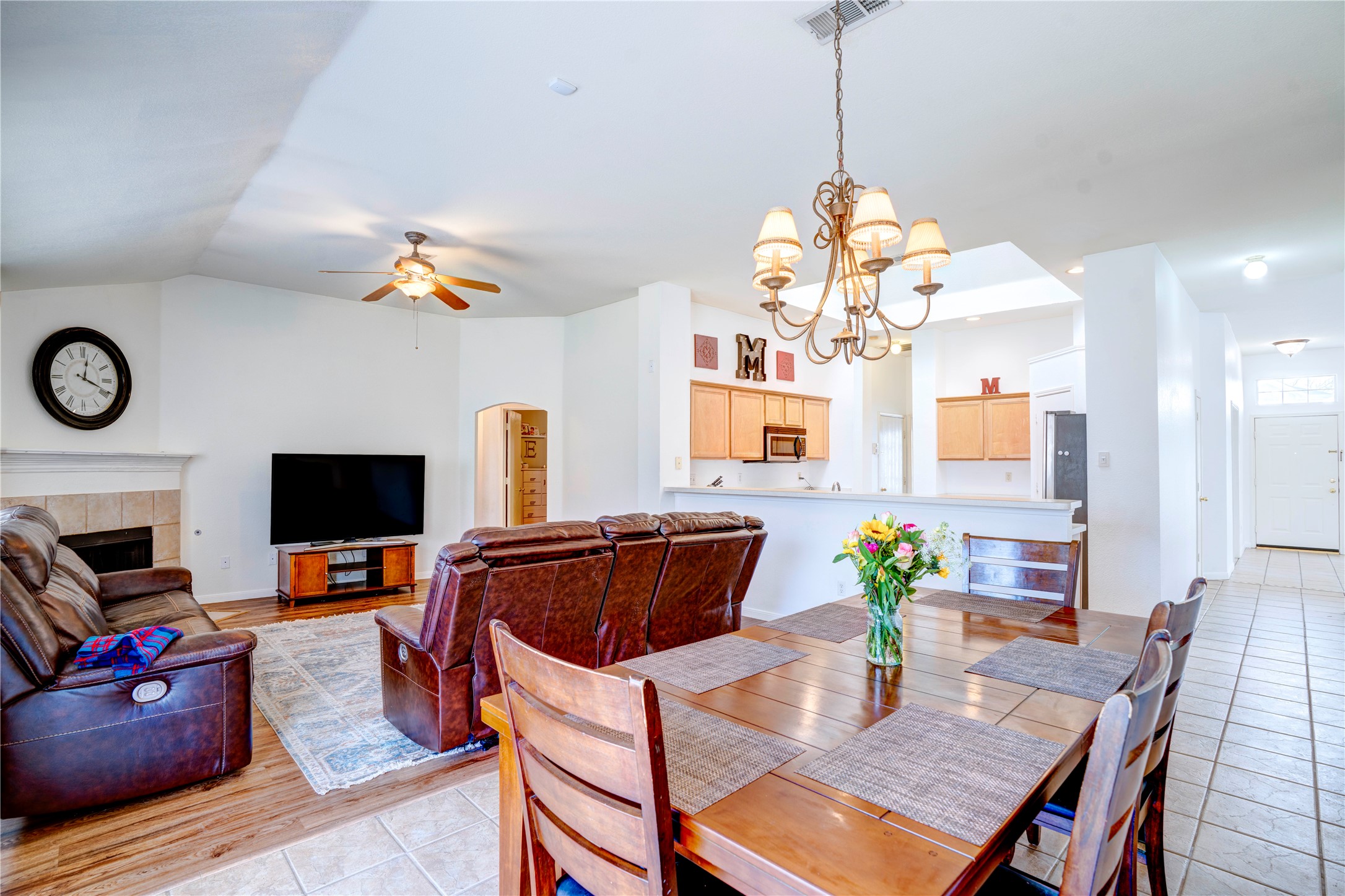 1107 Deer Valley Lane Arlington TX 76001