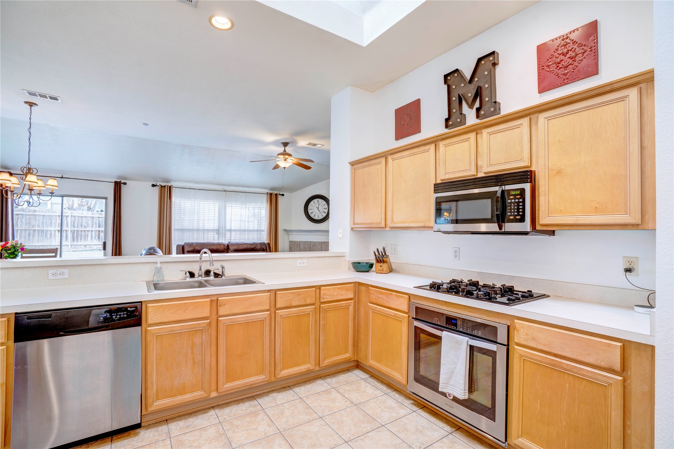 1107 Deer Valley Lane Arlington TX 76001