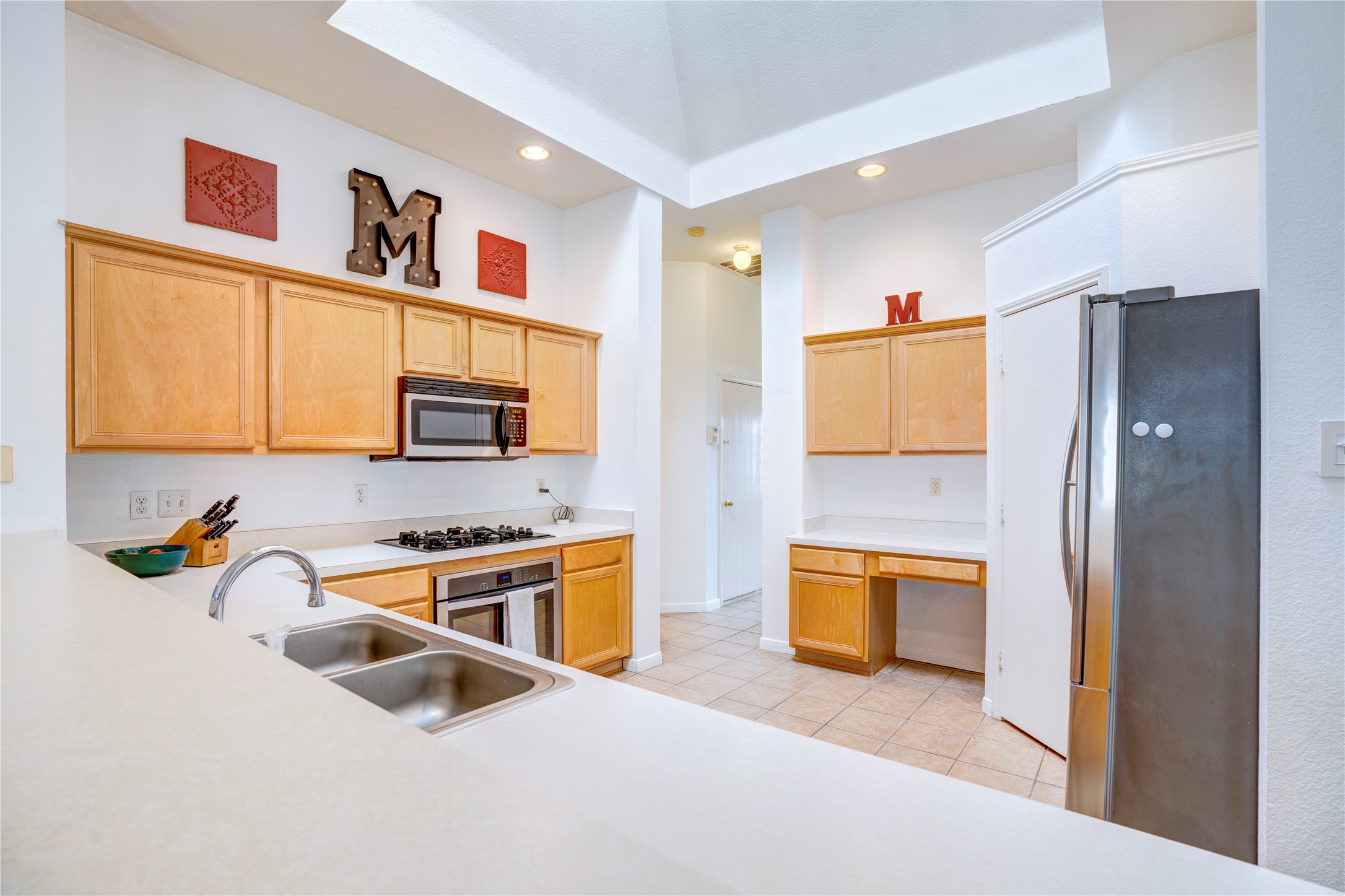 1107 Deer Valley Lane Arlington TX 76001