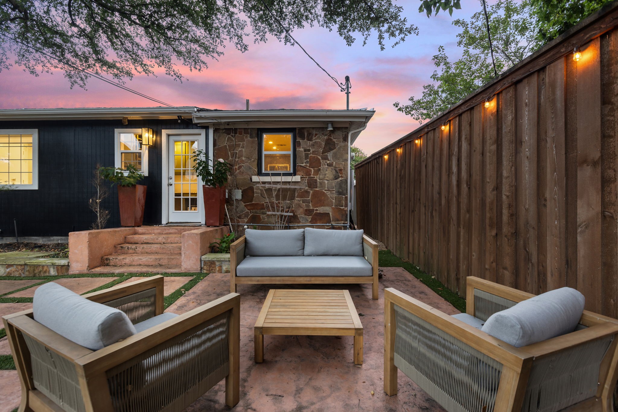 6117 Martel Avenue Dallas TX 75214