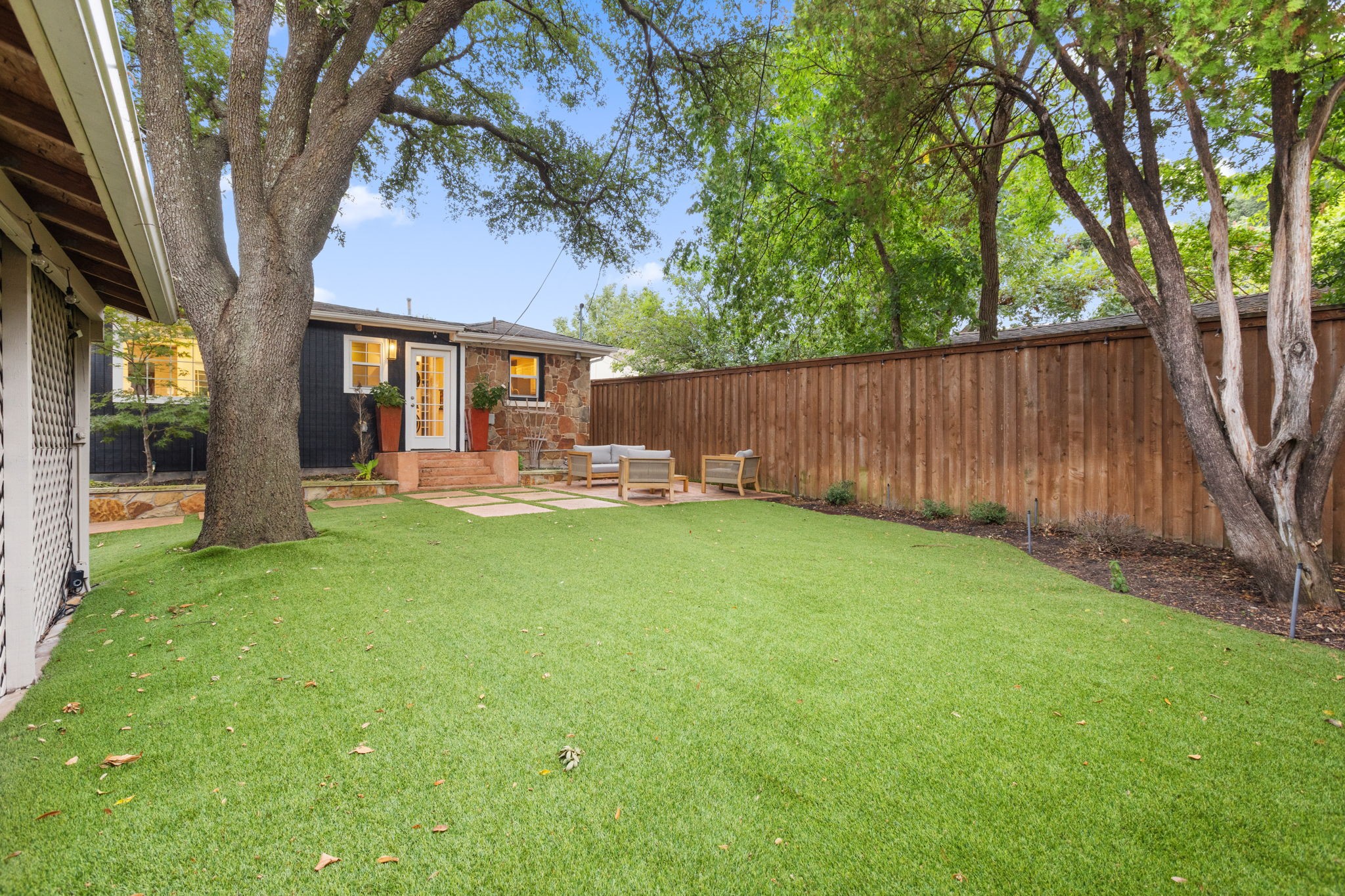 6117 Martel Avenue Dallas TX 75214
