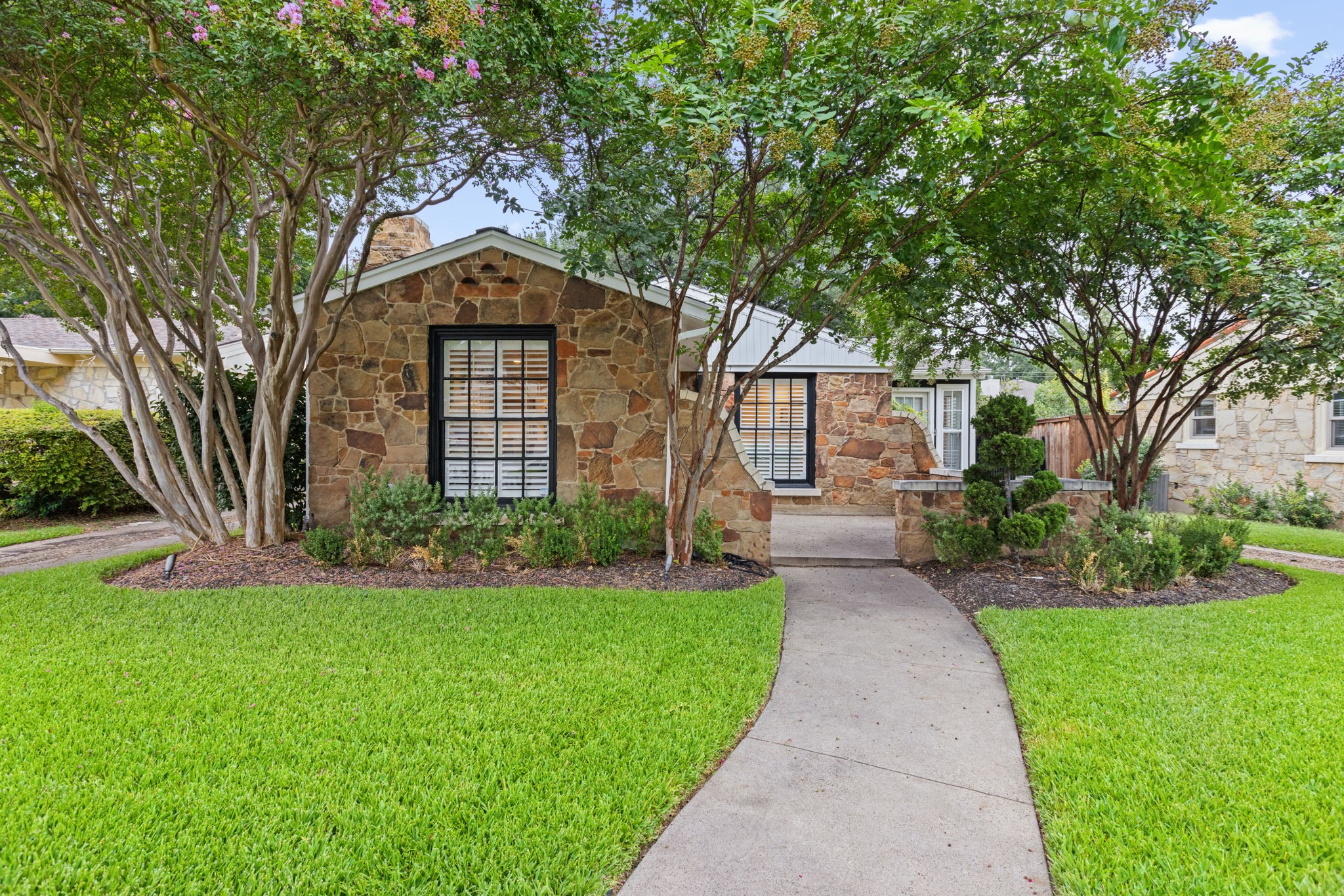 6117 Martel Avenue Dallas TX 75214