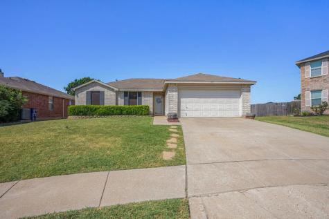 1517 Queen Annes Drive Burleson TX 76028