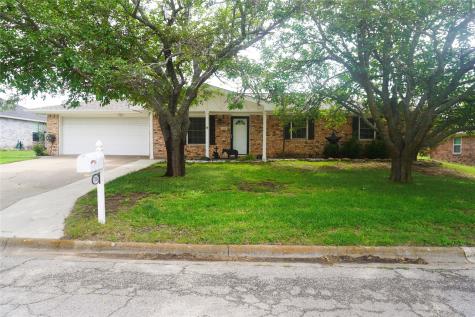 1304 Bellaire Street Bowie TX 76230