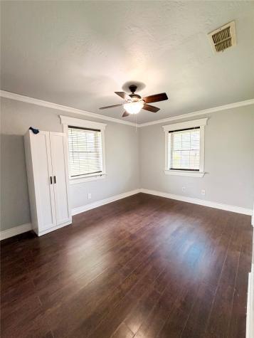 1304 Bellaire Street Bowie TX 76230